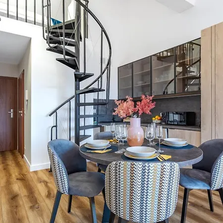 Park A25 -z Dostepem Do Basenu, Sauny, Jacuzzi, Silowni 스클라르스카포렘바